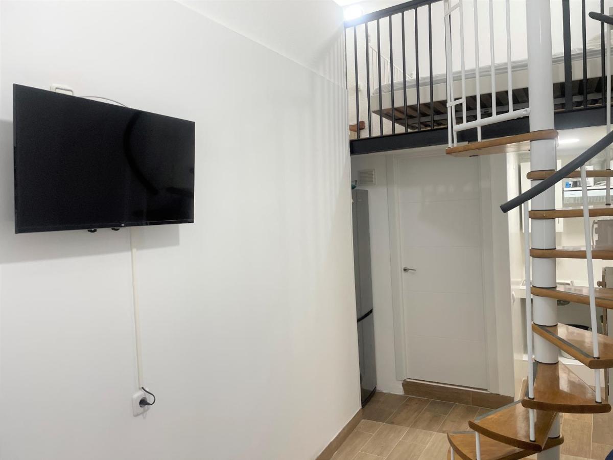 Comodo Y Acogedor Apartamento En Chueca, Gran Via Con Aire Acondicionado Y Calefaccion Madrid Bagian luar foto