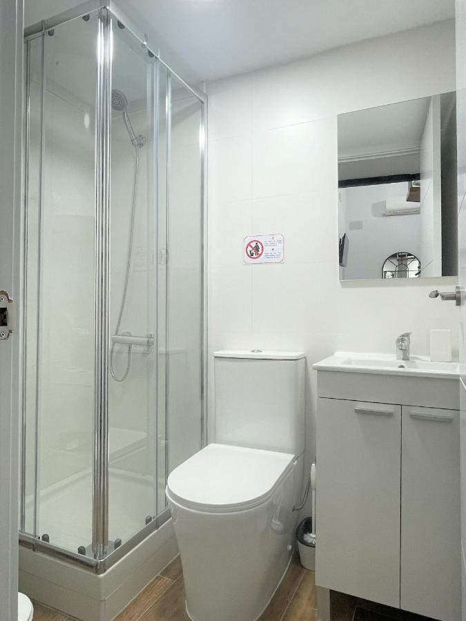 Comodo Y Acogedor Apartamento En Chueca, Gran Via Con Aire Acondicionado Y Calefaccion Madrid Bagian luar foto